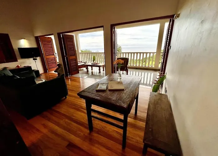 Hilltop South - Bougainville Villa
