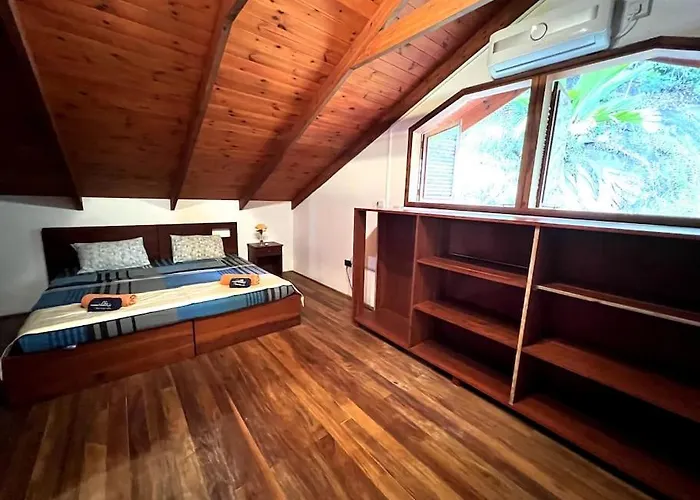Hilltop South - Bougainville Villa Takamaka