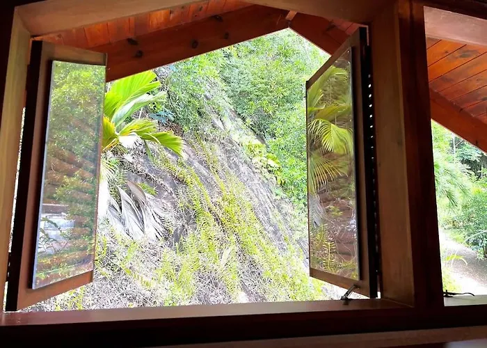 Hilltop South - Bougainville Villa *