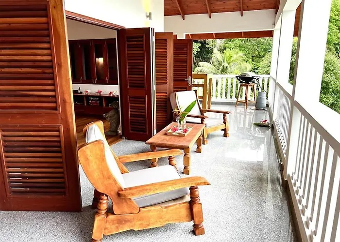Hilltop South - Bougainville Villa