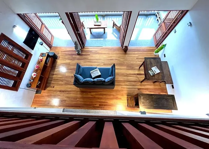 Hilltop South - Bougainville Villa
