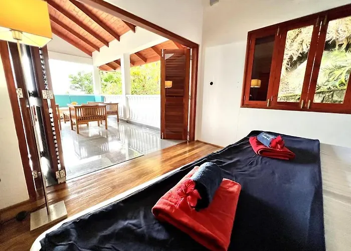 Hilltop South - Bougainville Villa Takamaka